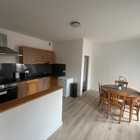 Appartement 2 Chambres Centre-Ville ลูร์ ภายนอก รูปภาพ