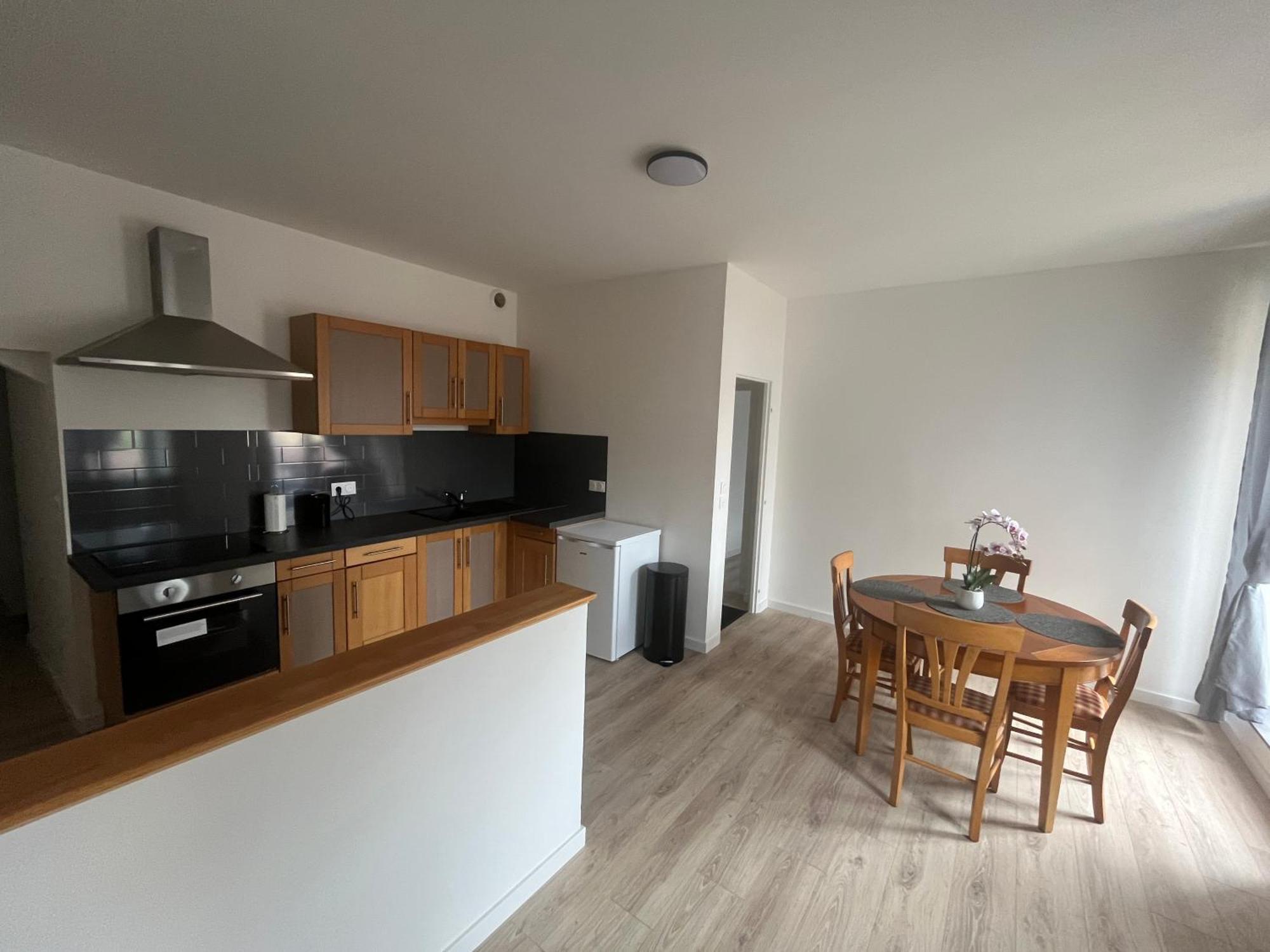 Appartement 2 Chambres Centre-Ville ลูร์ ภายนอก รูปภาพ